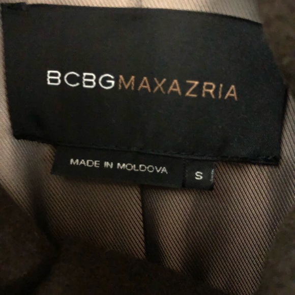 BCBGMAXAZRIA Double Breasted Wool Blend Trench Coat with Belt, Dark Olive, Small - Picture 4 of 6